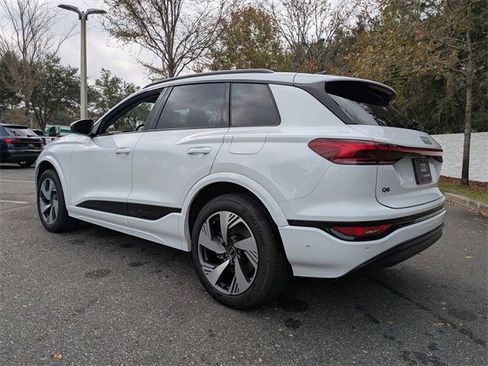 Used 2025 Audi Q6 e-tron Premium Plus w/ Premium Plus image 11