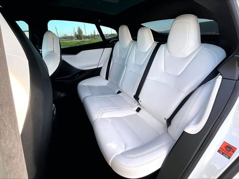 Used 2018 Tesla Model S 75D image 19