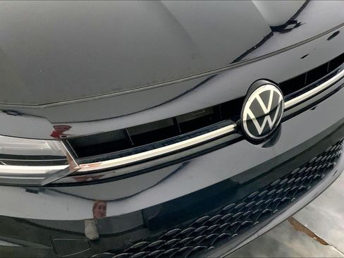 Used 2025 Volkswagen Jetta Sport FWD image 28