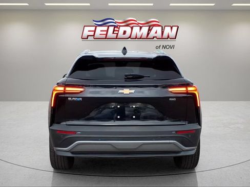 Used 2024 Chevrolet Blazer EV LT AWD/4WD image 4