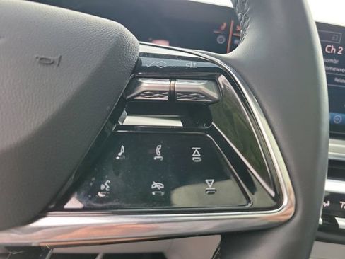 Used 2024 Cadillac Lyriq Luxury RWD image 20