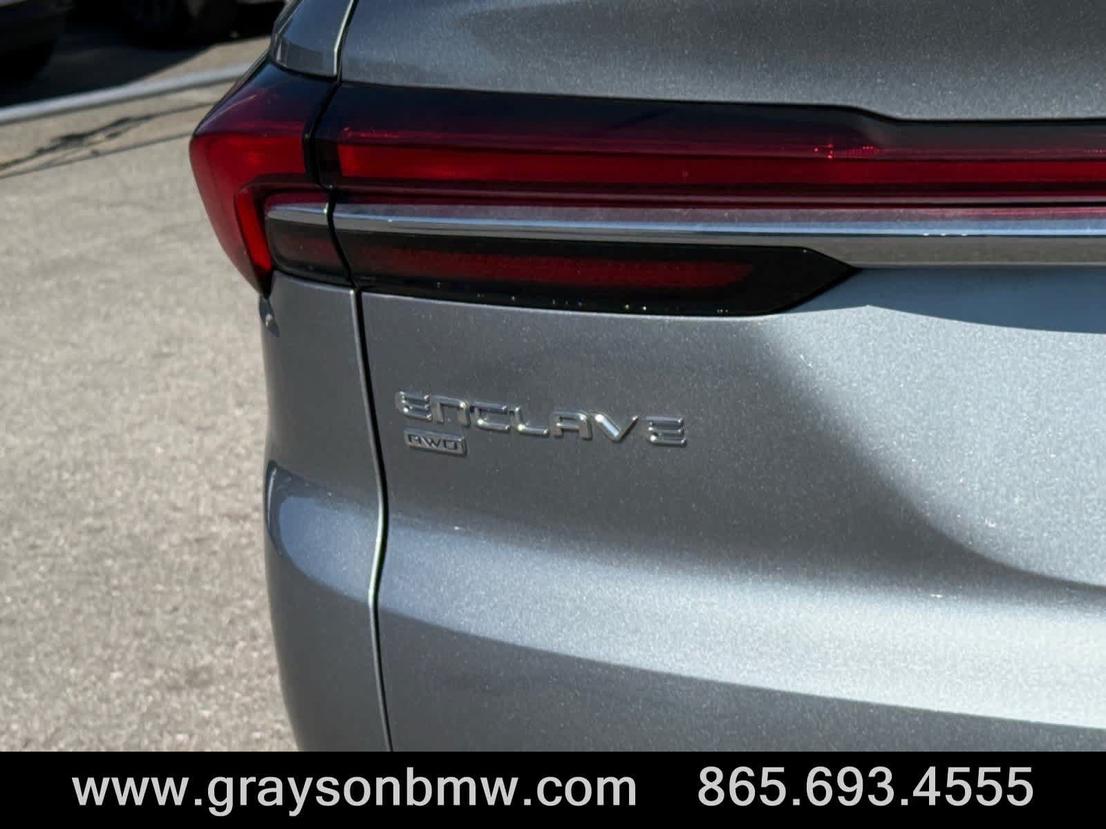 Used 2025 Buick Enclave Preferred AWD/4WD image 12