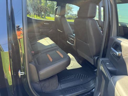 Used 2020 GMC Sierra 1500 AT4 w/ AT4 Premium Package AWD/4WD image 14