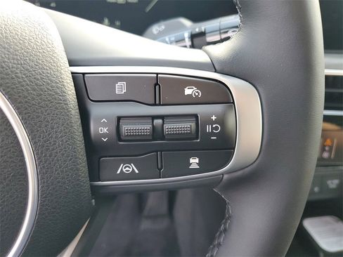 New 2026 Kia K5 EX image 13