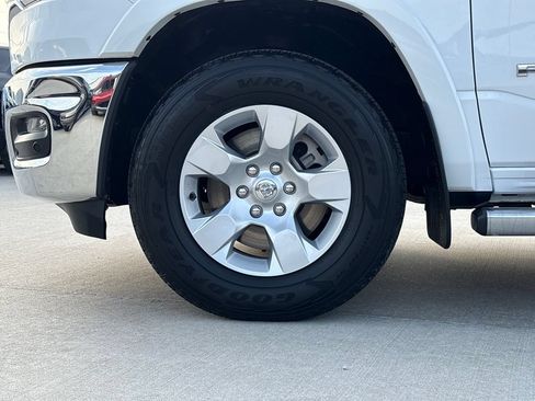 Used 2025 RAM 1500 Big Horn AWD/4WD image 38