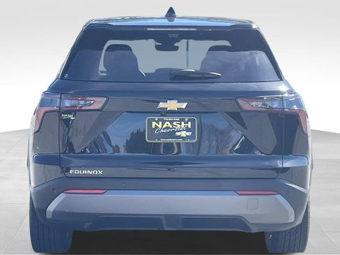 New 2026 Chevrolet Equinox LT w/ Convenience Package II image 4