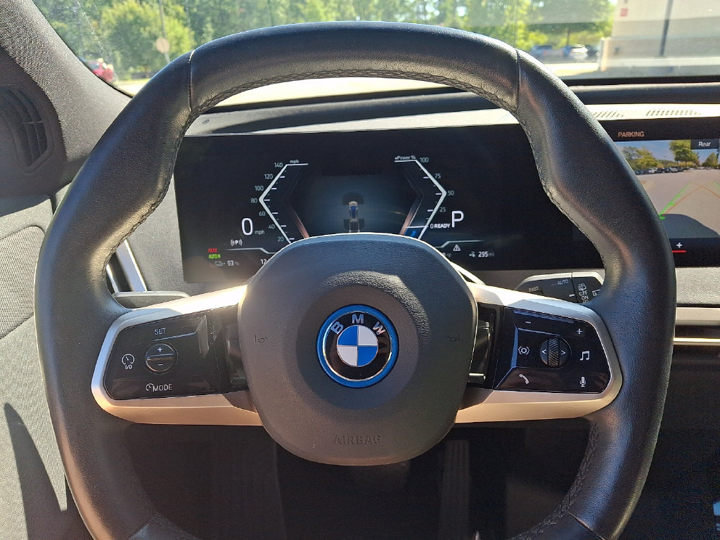 Used 2023 BMW iX xDrive50 AWD/4WD image 20
