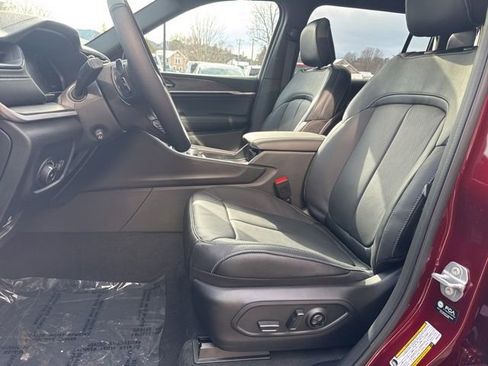 New 2026 Jeep Grand Cherokee L Limited image 9