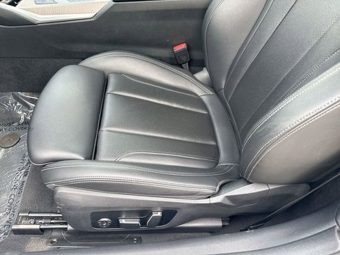 Used 2025 BMW 430i Convertible RWD image 11
