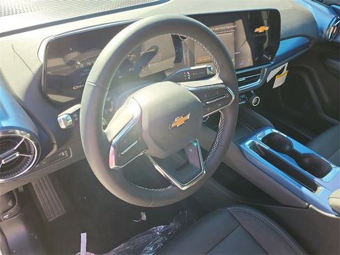 New 2026 Chevrolet Equinox EV LT image 12