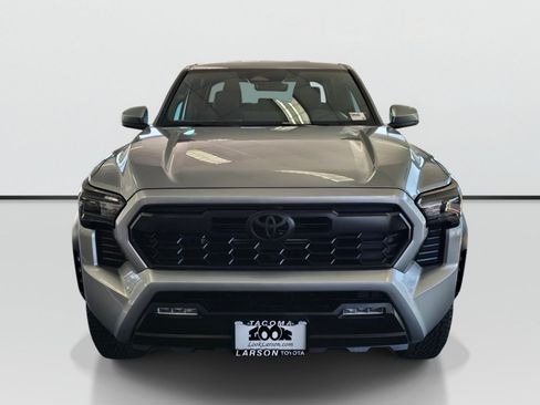 Used 2024 Toyota Tacoma TRD Off-Road AWD/4WD image 8