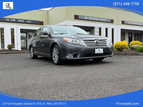 Used 2011 Toyota Avalon Limited FWD image 2