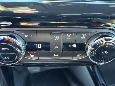 New 2026 Chevrolet Trax RS w/ Sunroof Package image 22