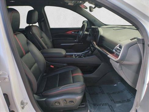 Used 2024 Chevrolet Traverse RS w/ LPO, Floor Liner Package AWD/4WD image 24