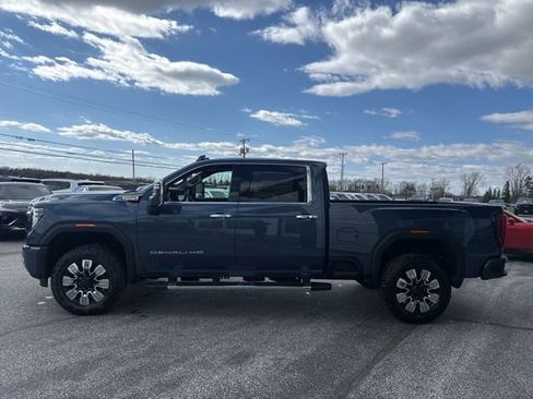 New 2026 GMC Sierra 3500 Denali w/ Denali Reserve Package AWD/4WD image 4