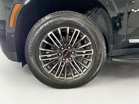 Used 2025 GMC Yukon XL Elevation w/ LPO, Floor Liner Package AWD/4WD image 32