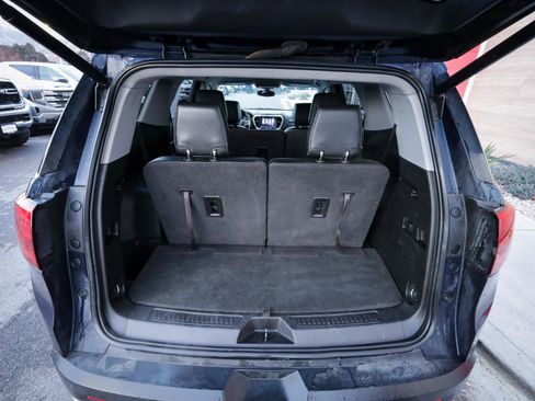 Used 2017 GMC Acadia SLT image 29