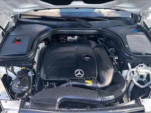 Used 2022 Mercedes-Benz GLC 300 image 11