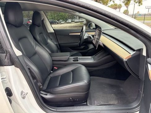 Used 2021 Tesla Model 3 Standard Range Plus image 10