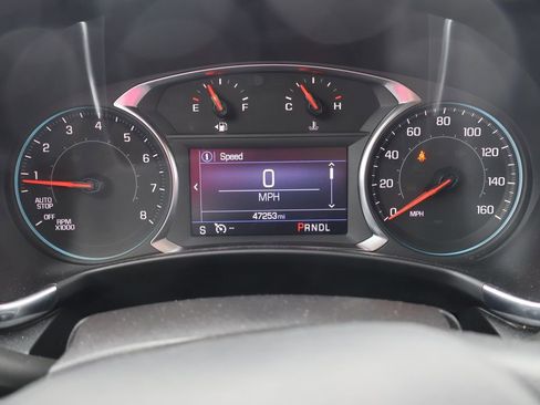 Used 2024 Chevrolet Equinox LT image 2