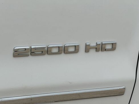 Used 2017 Chevrolet Silverado 2500 LTZ w/ Duramax Plus Package image 10