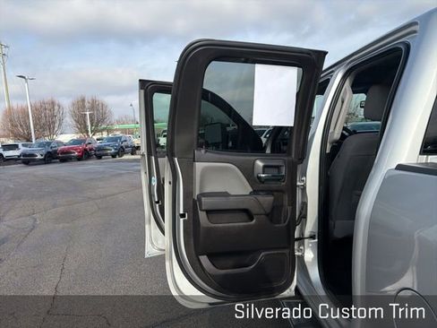 Used 2019 Chevrolet Silverado 1500 Custom w/ Custom Convenience Package image 28