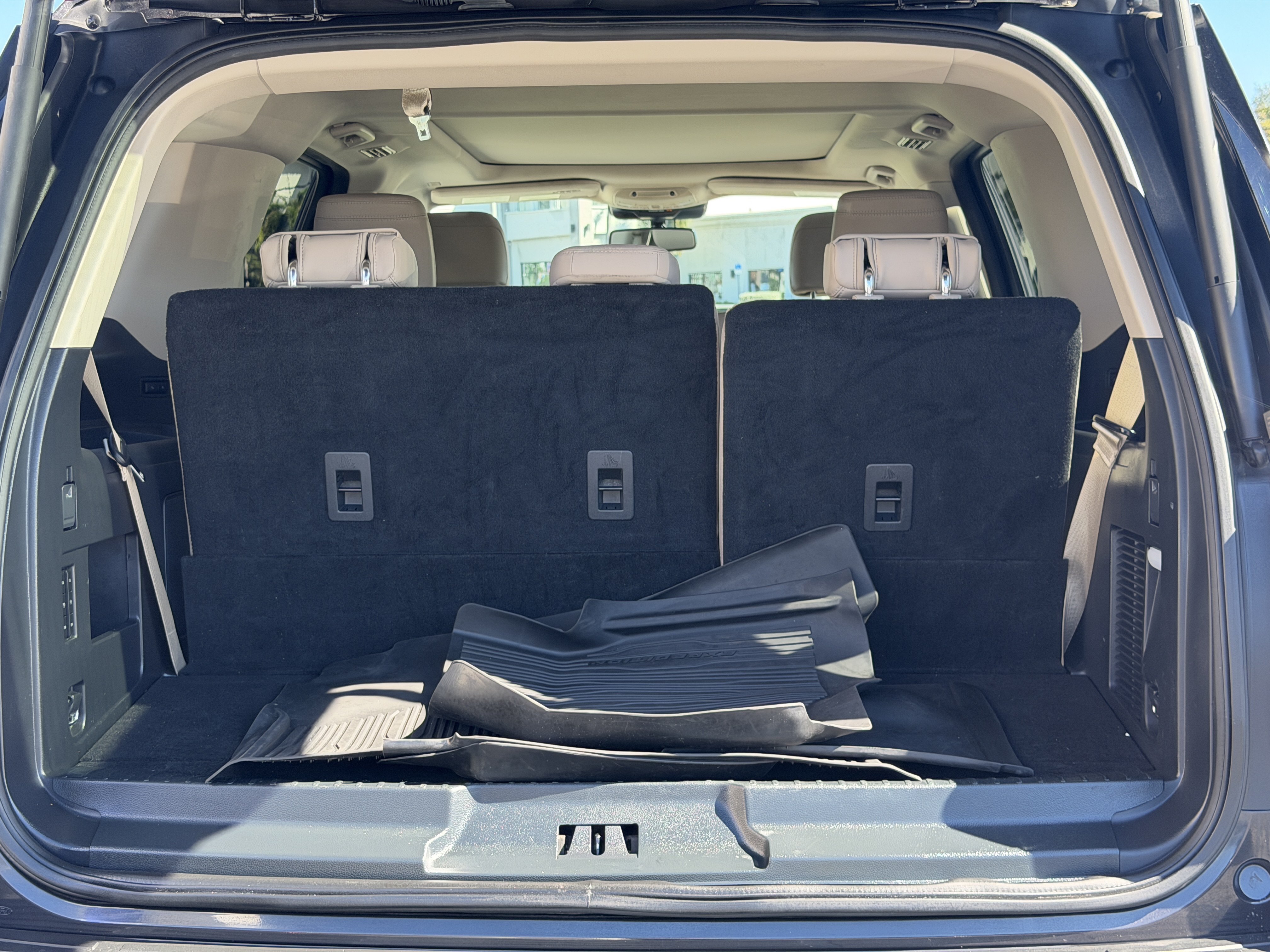 Used 2023 Ford Expedition Limited AWD/4WD image 10