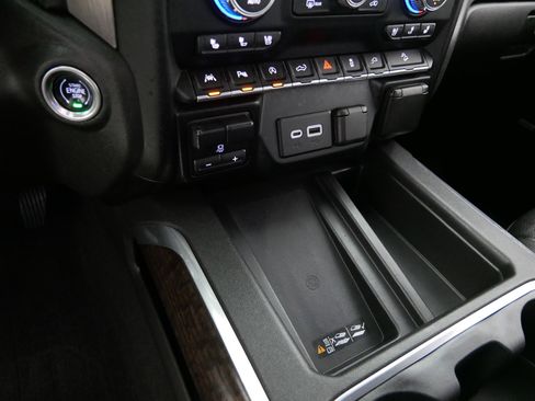 Used 2020 GMC Sierra 1500 Denali w/ Driver Alert Package II AWD/4WD image 29