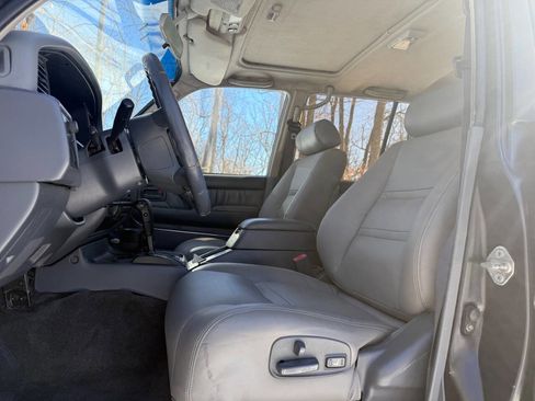 Used 1996 Toyota Land Cruiser image 42