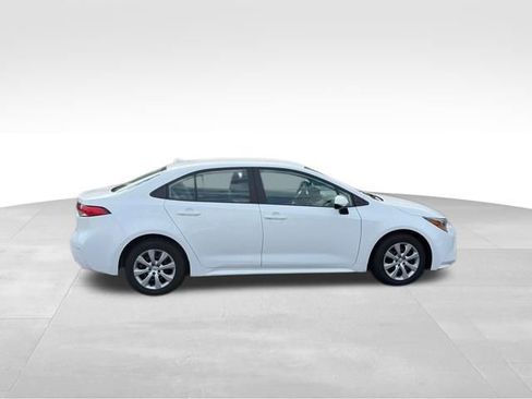 Used 2024 Toyota Corolla LE FWD image 7