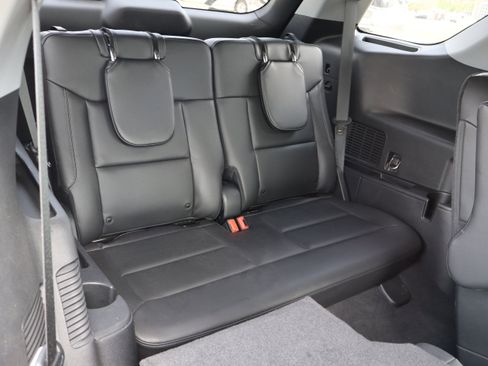 Used 2023 Ford Explorer XLT w/ Equipment Group 202A image 13