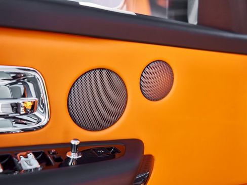 Used 2024 Rolls-Royce Cullinan Black Badge image 38