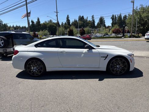Used 2018 BMW M4 Coupe RWD image 9