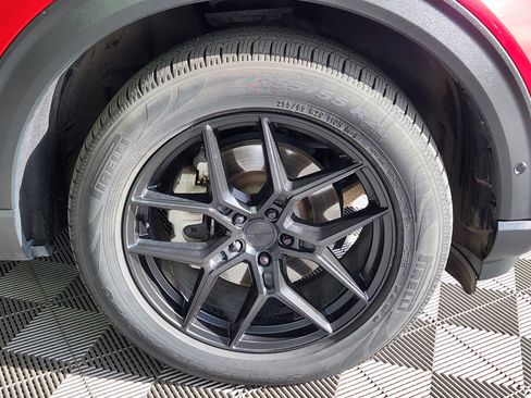 Certified 2022 Ford Explorer Platinum w/ Equipment Group 601A image 9