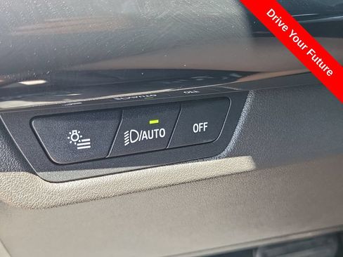 Used 2023 BMW X1 xDrive28i AWD/4WD image 15