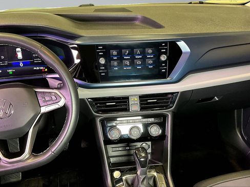 Used 2023 Volkswagen Taos SE FWD image 10