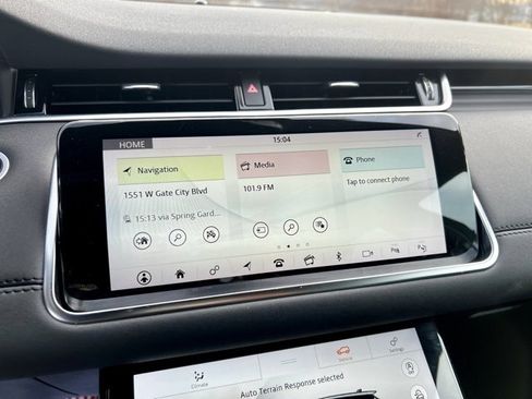 Used 2020 Land Rover Range Rover Evoque SE image 40