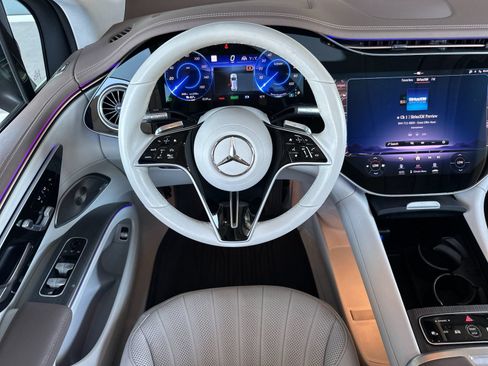Certified 2023 Mercedes-Benz EQS 580 4MATIC SUV image 16