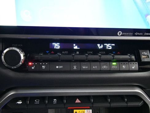 Used 2024 Toyota Tundra Platinum image 15