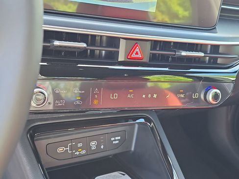 New 2026 Kia K5 GT-Line w/ GT-Line Premium Package FWD image 25
