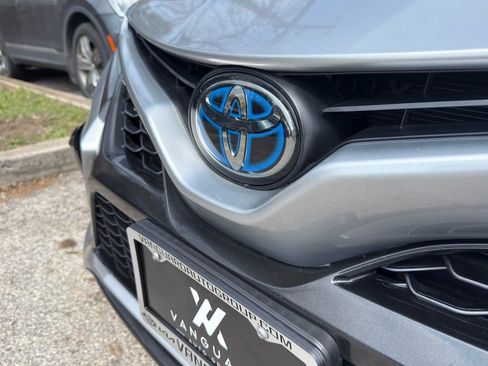 Used 2021 Toyota Camry XSE w/ Cold Weather Package image 3