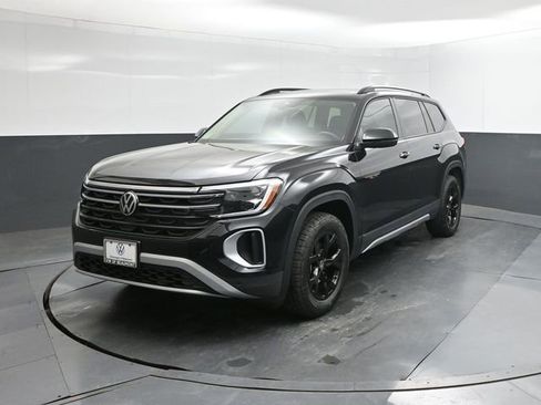 New 2026 Volkswagen Atlas Peak Edition image 30