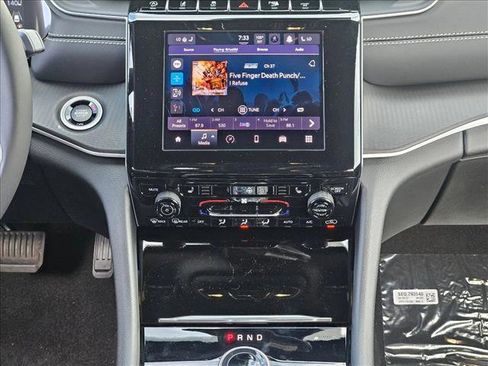 New 2025 Jeep Grand Cherokee L Altitude image 10