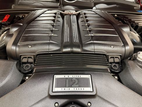 Used 2017 Bentley Bentayga AWD/4WD image 77