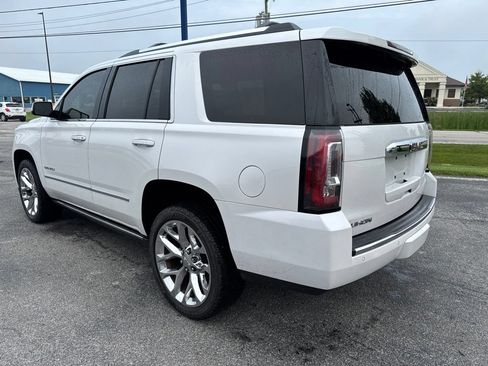 Used 2020 GMC Yukon Denali w/ Denali Premium Package AWD/4WD image 3