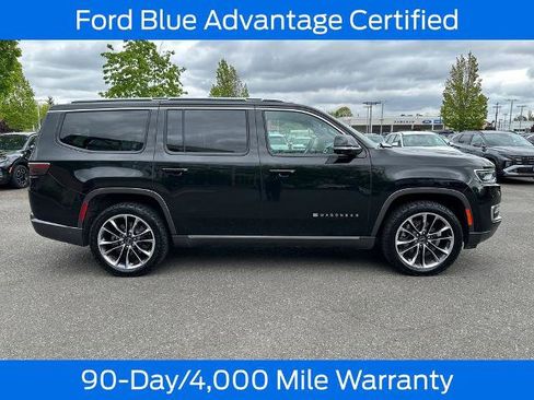 Used 2022 Jeep Wagoneer Series III w/ Premium Group I AWD/4WD image 9