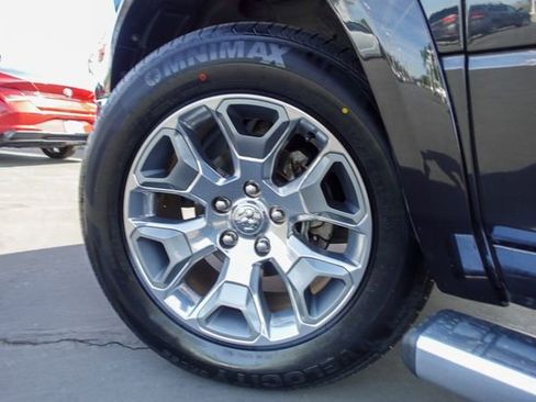 Used 2017 RAM 1500 Limited image 12