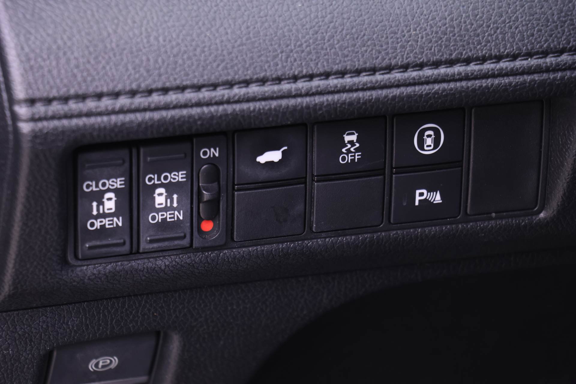 Certified 2024 Honda Odyssey Touring image 16