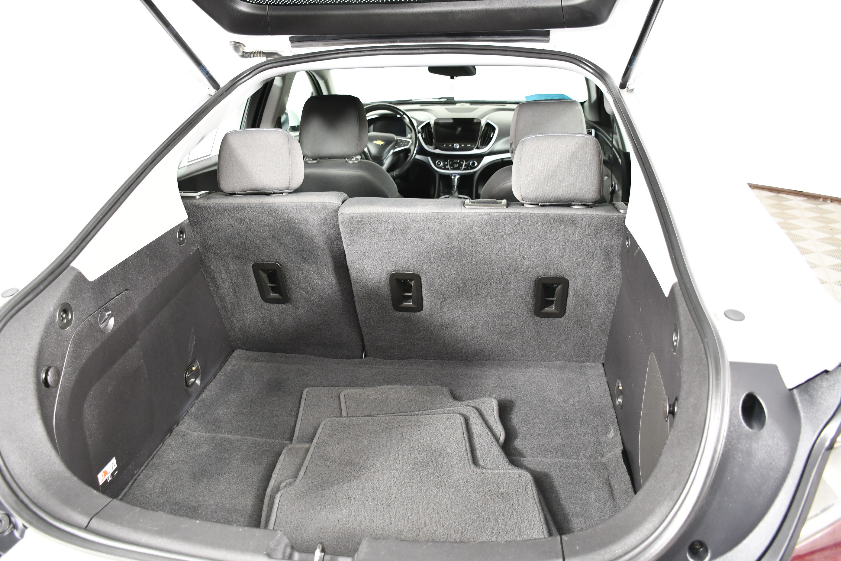 Used 2018 Chevrolet Volt LT w/ Comfort Package FWD image 46