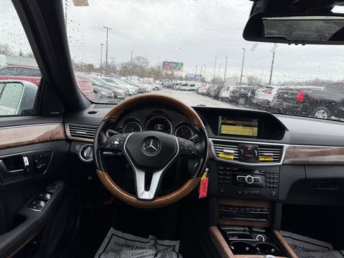 Used 2012 Mercedes-Benz E 350 4MATIC Sedan image 17
